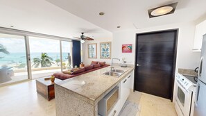 Private kitchen - Familly beachfront retreat with pool & beachclub (Playa del Carmen)