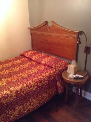 Free WiFi, wheelchair access -  Empress Hotel (New Orleans)