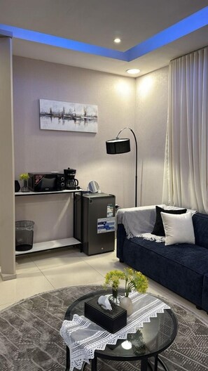 Studio, City View | Living area