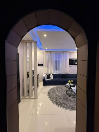 Suite 50 | Living area