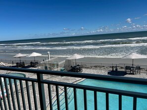 Property grounds - Amazing Beach Location and Ocean View! Unit 220 (Daytona Beach)