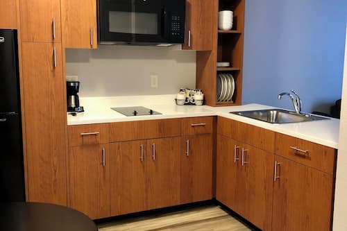 Microwave, coffee/tea maker