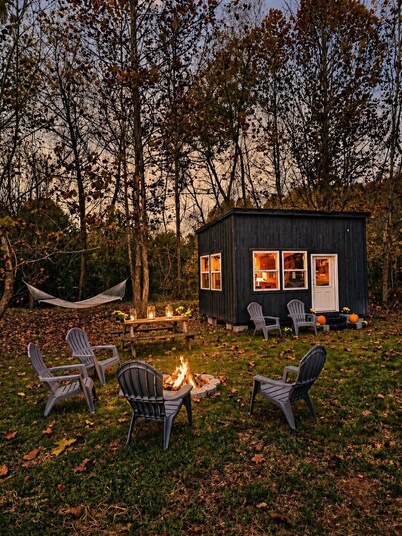 Creekside Cabin - 20 Peaceful Acres with Pond View