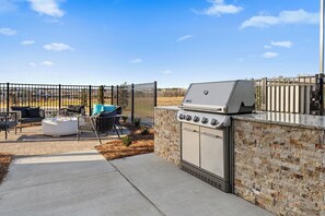 BBQ/picnic area - Towneplace Suites By Marriott Opelika Auburn (Opelika)