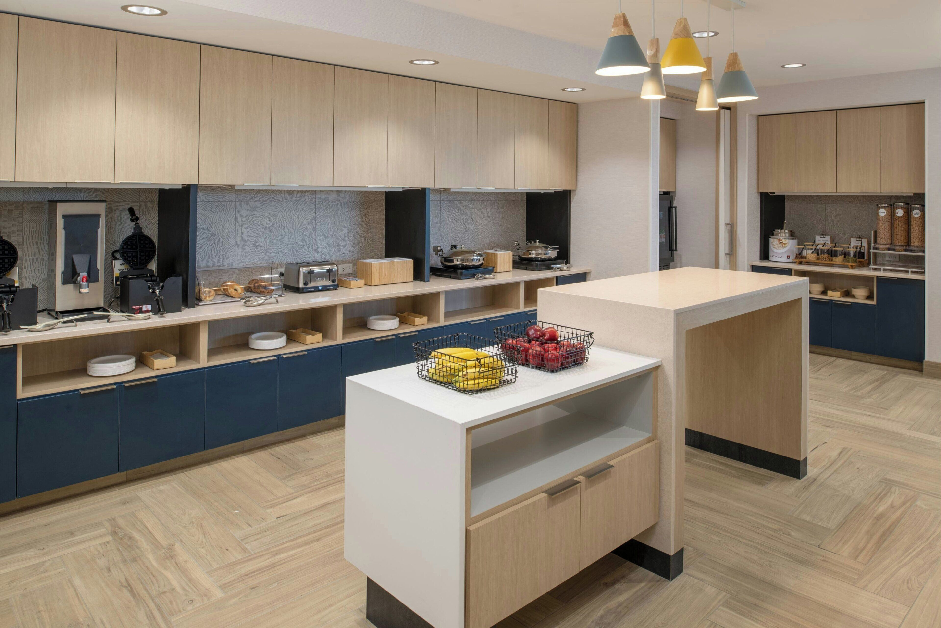 Free daily breakfast 