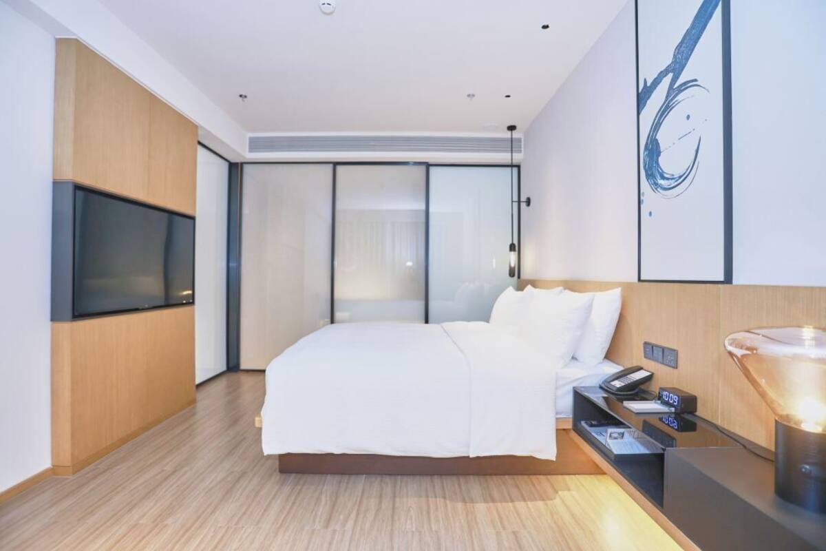 Family Suite, 2 King Beds, City View | เครื่องนอนระดับพรีเมียม, ผ้านวมขนเป็ด, พื้นที่ทำงานแบบใช้แล็ปท็อป