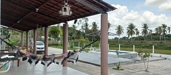 COUNTRY HOUSE ON THE OLD CHICO RIVER