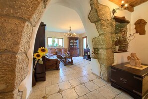 Interior - Rustic holiday house MAGDALEA with pool (Hlapa)