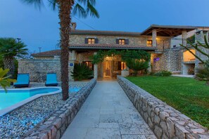 Pool - Rustic holiday house MAGDALEA with pool (Hlapa)