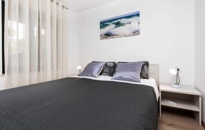 1 chambre, fer et planche à repasser, lit parapluie, Wi-Fi gratuit