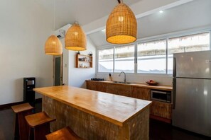 Private kitchen - Villa Bardo by Pertama Management (Bali)