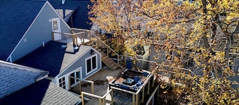 Newly remodeled 2 spacious bedroom apartment with AC in downtown Blue Hill
