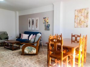 Dining room - Chalet cerca al pueblo con piscina (Conil de la Frontera)