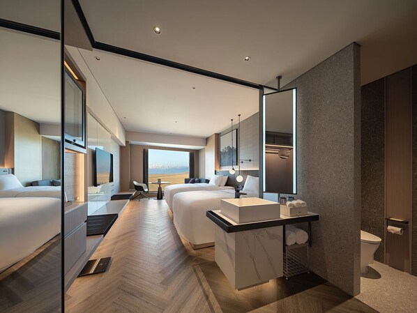 Room, 2 Double Beds, Lake View