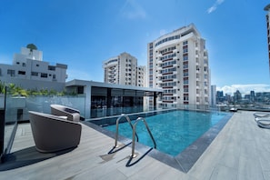 Outdoor pool - Living 73 Panamá by Boutique Apartments (Panama City)