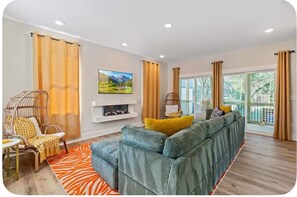 Living area - Brand New 3Bed3Bath•Downtown•Spacious•Patio•Modern (Raleigh)