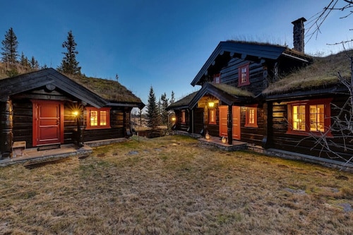 Beautiful log cabin in Valdres