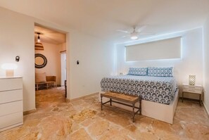 Departamento, varias camas, patio, vista al océano (Casa Pelegrina 1 ) | 4 habitaciones, decoración personalizada y muebles diferentes 
