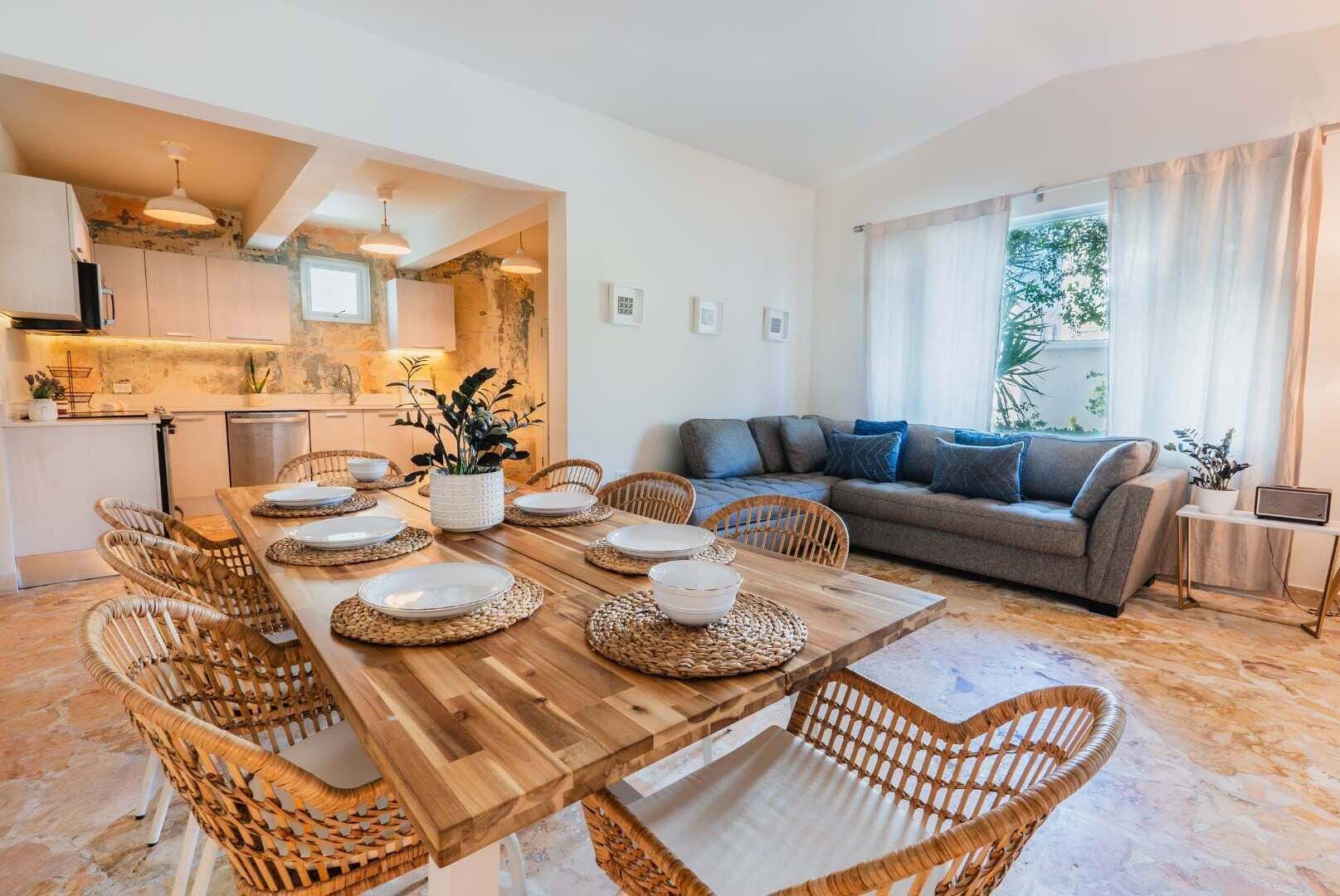 Apartment, Multiple Beds, Patio, Ocean View (Casa Pelegrina 1 ) | 4 bedrooms, individually decorated, individually furnished, bed sheets