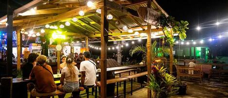 Bar (en la propiedad)