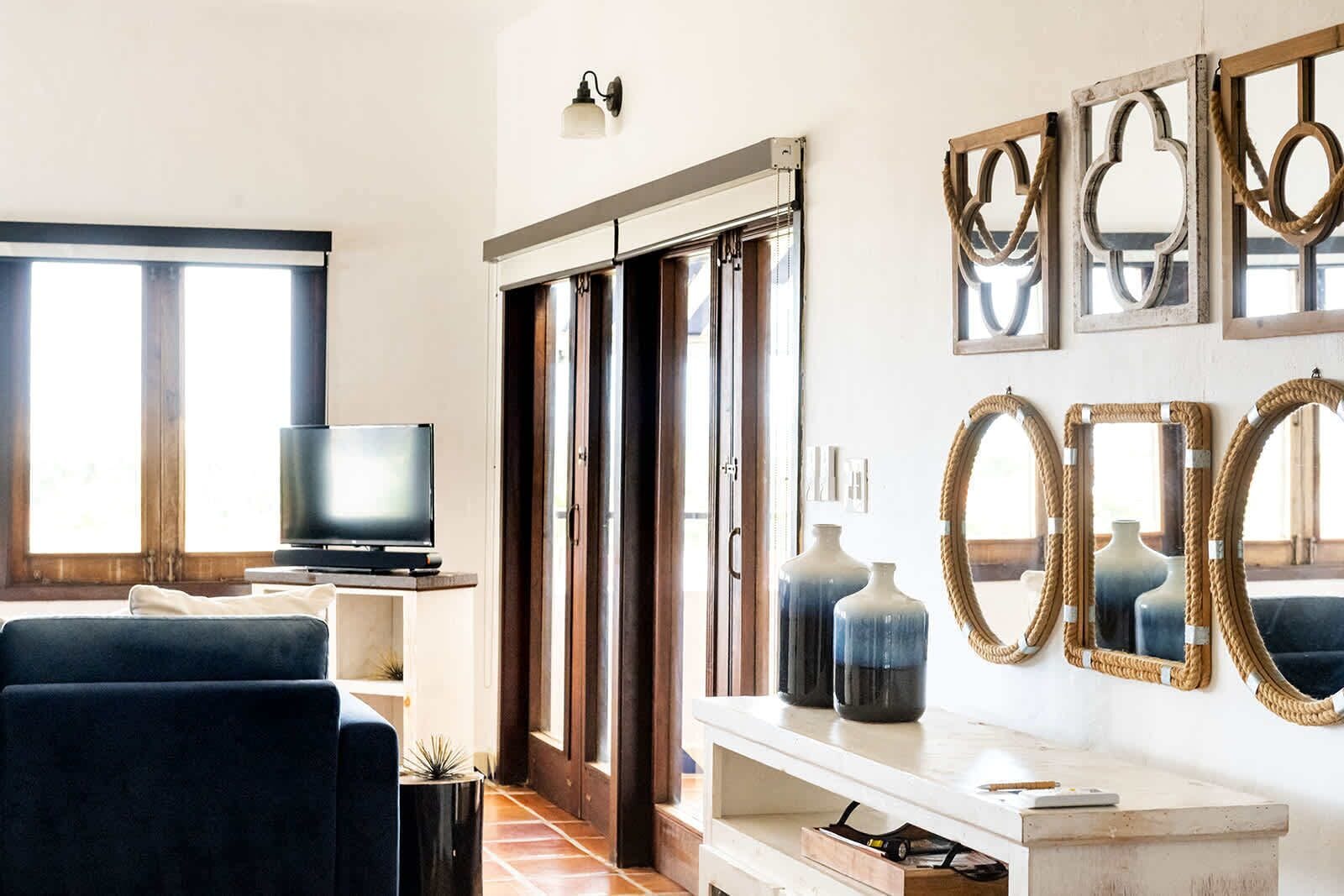 Apartment, 1 Queen Bed, Hot Tub, Golf View (Kyo) | Living area