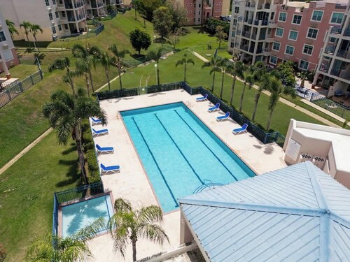 Coral 17 Costa Brava Condo, Pool, 5 Min From Beach