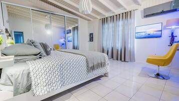 Apartment, Multiple Beds, Balcony, City View (A24802-BAY-XELO) | 2 bedrooms