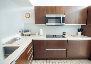 Condo, Multiple Beds, Terrace, Ocean View (Selah) | Private kitchen