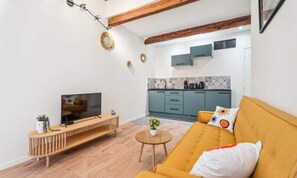 Living area - Apartments for 3 People (Antibes)