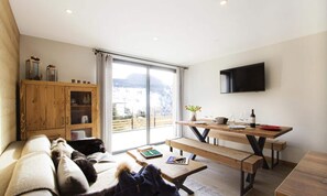 Living area - Apartment Near Muzelle Glacier & Ski (Les Deux Alpes)