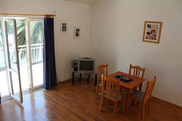 Dining - Apartments Lozica - Studio Apartment With Terrace and Sea View (Dubrovnik)
