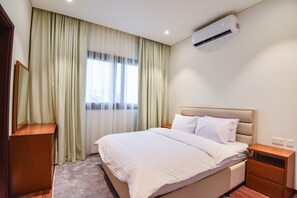 4 makuuhuonetta, silitysrauta/-lauta, Wi-Fi, vuodevaatteet