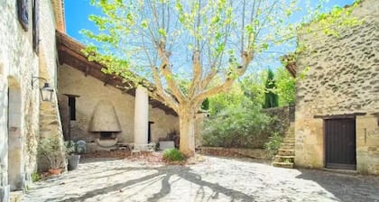 House in Reillanne With Pool & Nature Views