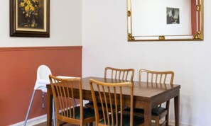 Apartment | Dining - Apartment in Metz Near Saint-louis Square (Metz)