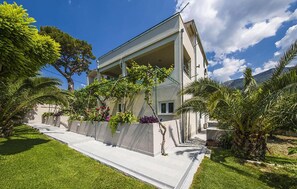 Property grounds - Cozy home in Podstrana with private swimming pool, can be inside or outside (Podstrana)