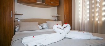 Fin campingvogn med 3 soverom i Drnis