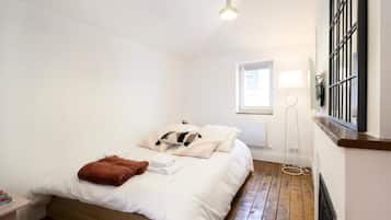 Bàn ủi/dụng cụ ủi quần áo