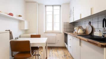 Tủ lạnh, lò vi sóng, lò nướng, máy rửa bát