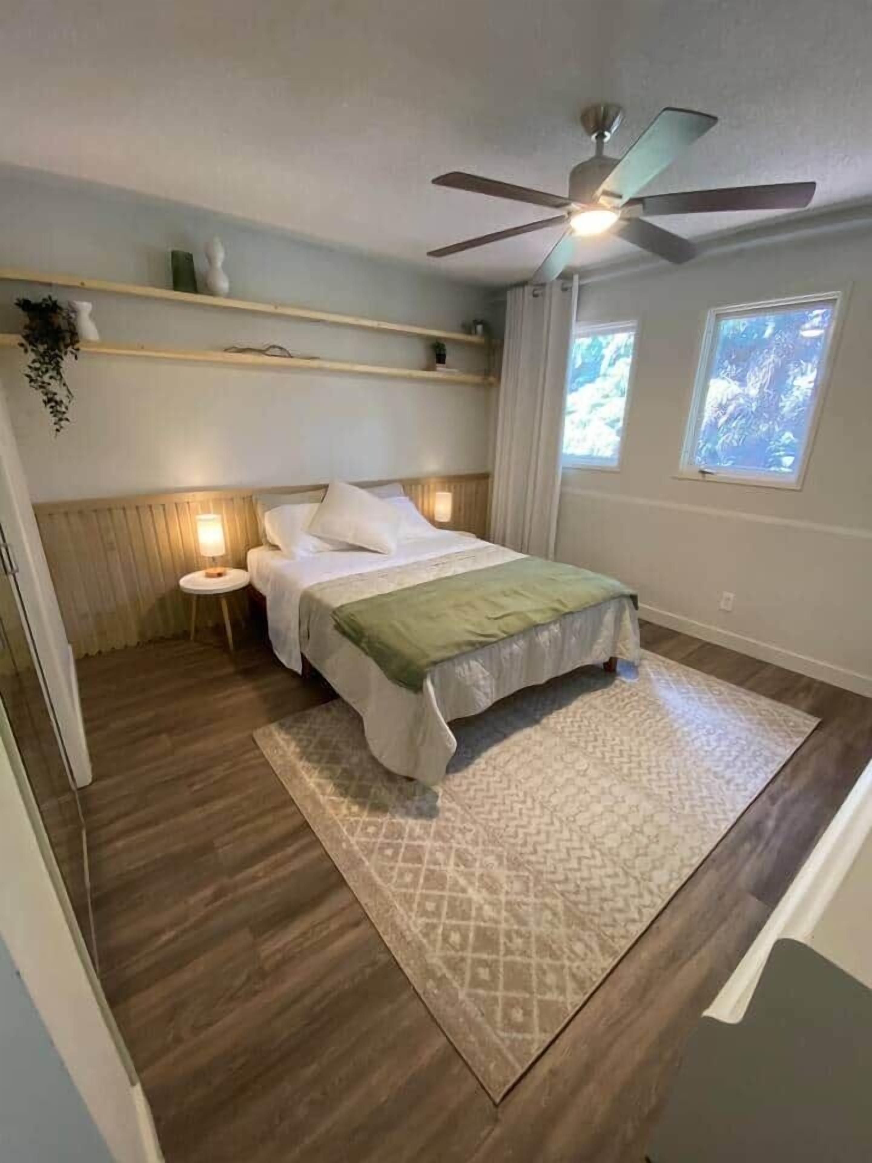4 chambres, fer et planche à repasser, Wi-Fi, draps fournis