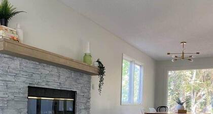 New! Spacious Bright Home in GREAT Location