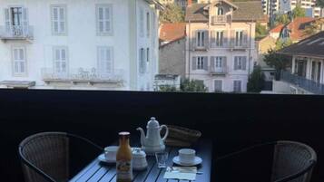 Tempat makan outdoor