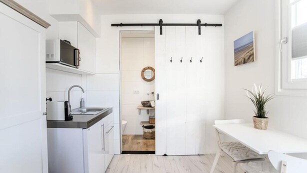 Unclassified image, 1 of 3, button - Studio for 2 People (Zandvoort)