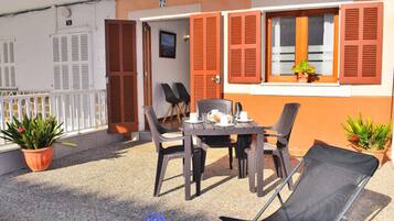 Khu ẩm thực ngoài trời