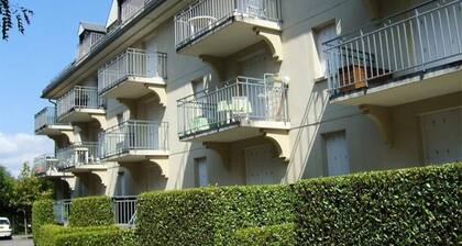 Luchon Casino Area - 1-bedroom Apartment FOR 4 People - Balcony - Parking