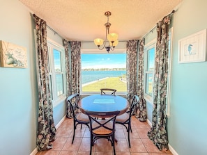 Dining - Best Sunsets on the Lagoon Front w/ Pools & Pier (Gulf Shores)