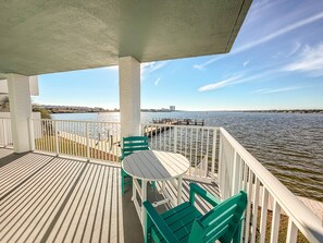 Property grounds - Best Sunsets on the Lagoon Front w/ Pools & Pier (Gulf Shores)