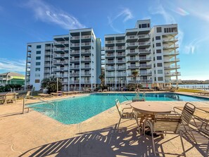 Pool - Best Sunsets on the Lagoon Front w/ Pools & Pier (Gulf Shores)