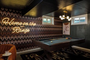 غرفة الألعاب