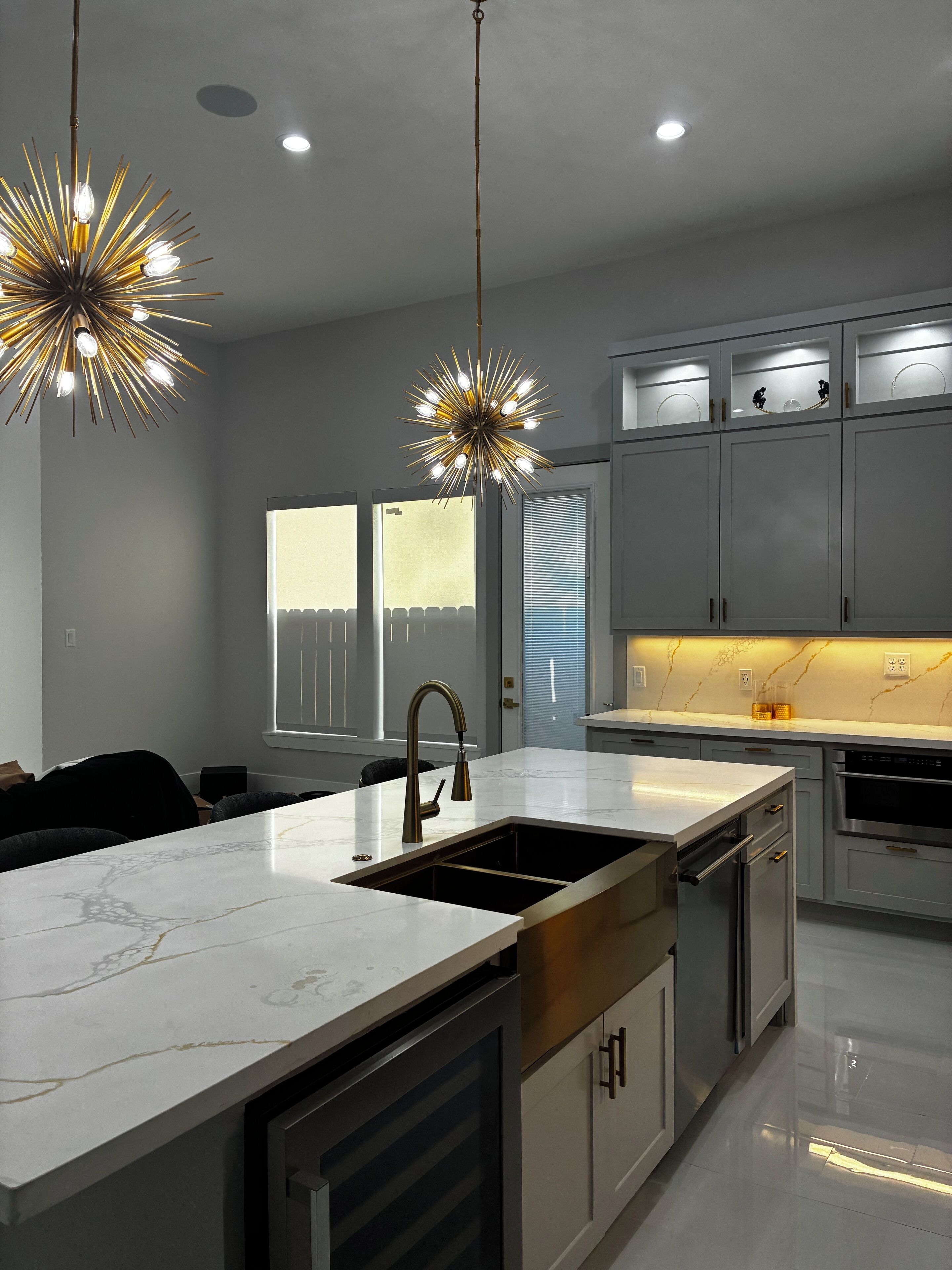 Mikrowelle, Ofen, Herdplatte, Geschirrspüler