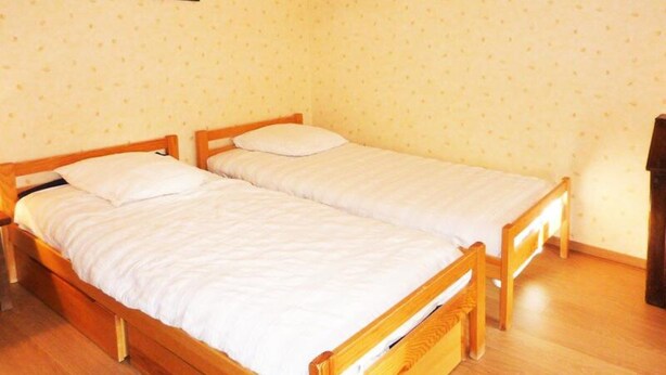 Room - Apartment in Alps With Stunning Balcony View (Les Orres)